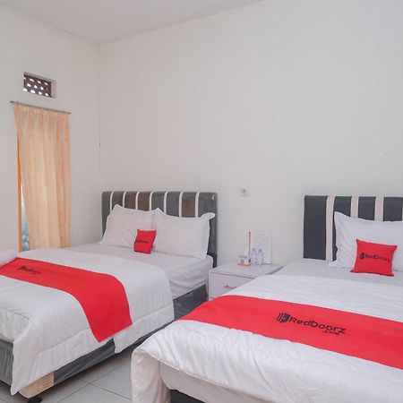 Reddoorz Syariah @ Jalan Dieng Wonosobo 2 Garung Exteriör bild