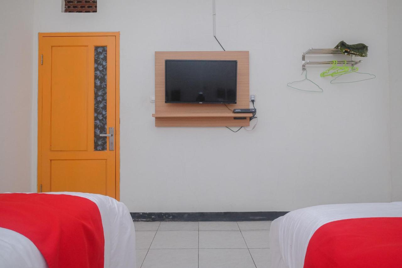 Reddoorz Syariah @ Jalan Dieng Wonosobo 2 Garung Exteriör bild