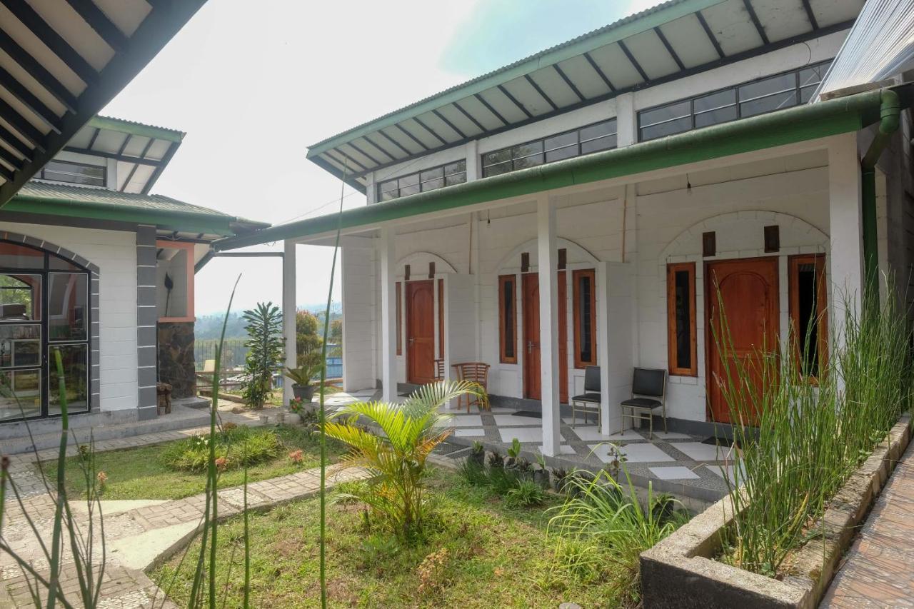 Reddoorz Syariah @ Jalan Dieng Wonosobo 2 Garung Exteriör bild