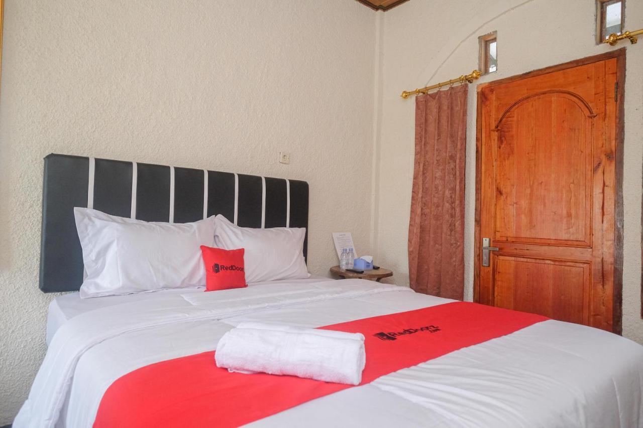 Reddoorz Syariah @ Jalan Dieng Wonosobo 2 Garung Exteriör bild