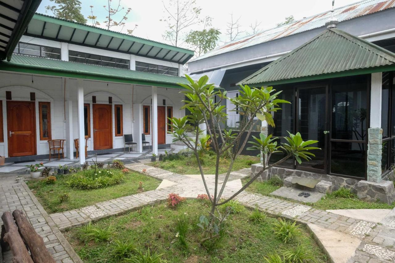 Reddoorz Syariah @ Jalan Dieng Wonosobo 2 Garung Exteriör bild
