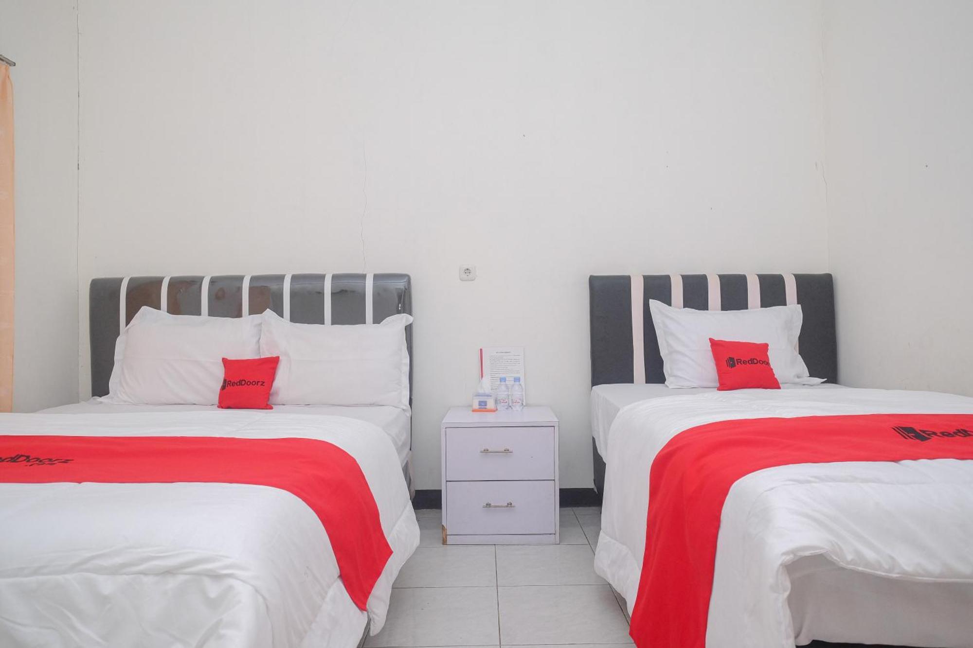 Reddoorz Syariah @ Jalan Dieng Wonosobo 2 Garung Exteriör bild